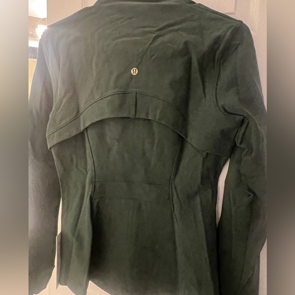 Lululemon Define Jacket - BNWT Everglades Green size 8 - Picture 4 of 4